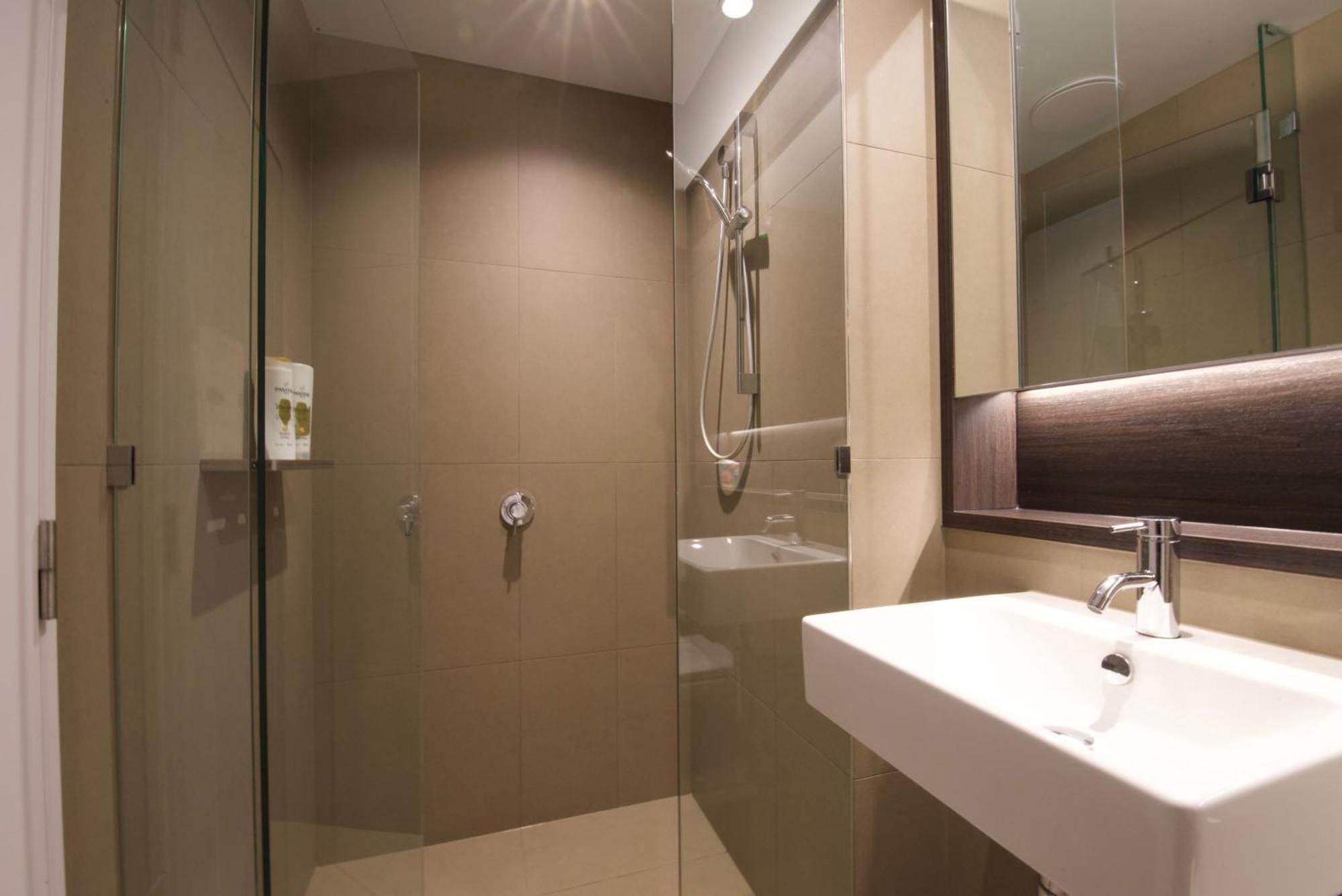 Rest Collection At Quarter Apartment Melbourne
